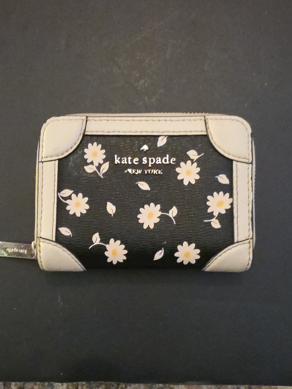Kate Spade New York Traveler Black Floral Zip Wallet with Cream Trim
